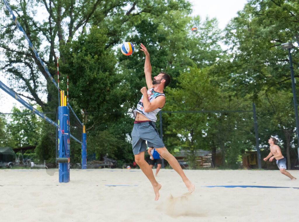 Beachvolleyball Angriffschlag